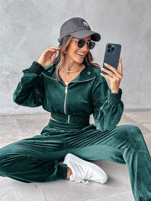 Comfy Velvet Tracksuit - Velour Jogger Pants & Crop Top Matching | Chuzko.com