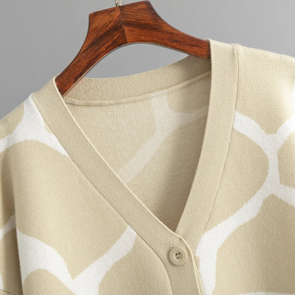 Giraffe’s Skin Print Pattern Sweater Cardigans Cardigans | Chuzko.com