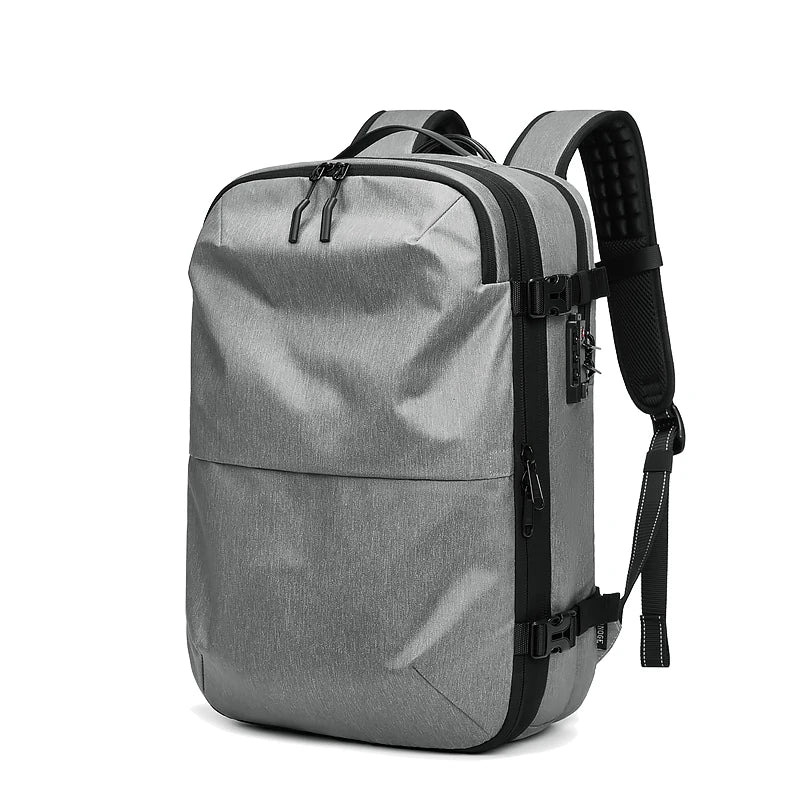 Voyager Elite 17-Inch Laptop Backpack with Vacuum Compression | Chuzko.com