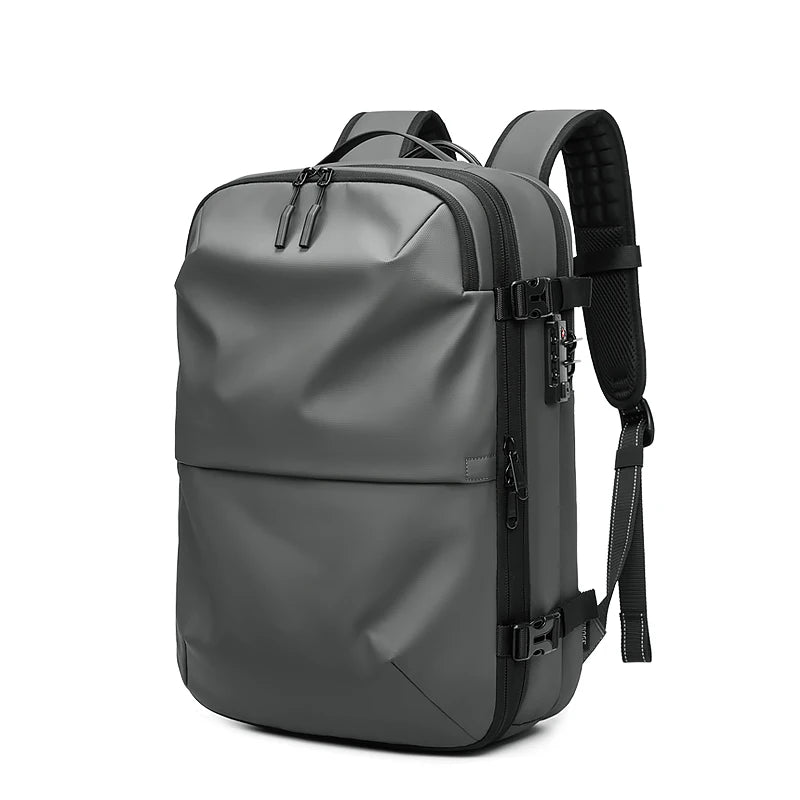 Voyager Elite 17-Inch Laptop Backpack with Vacuum Compression | Chuzko.com