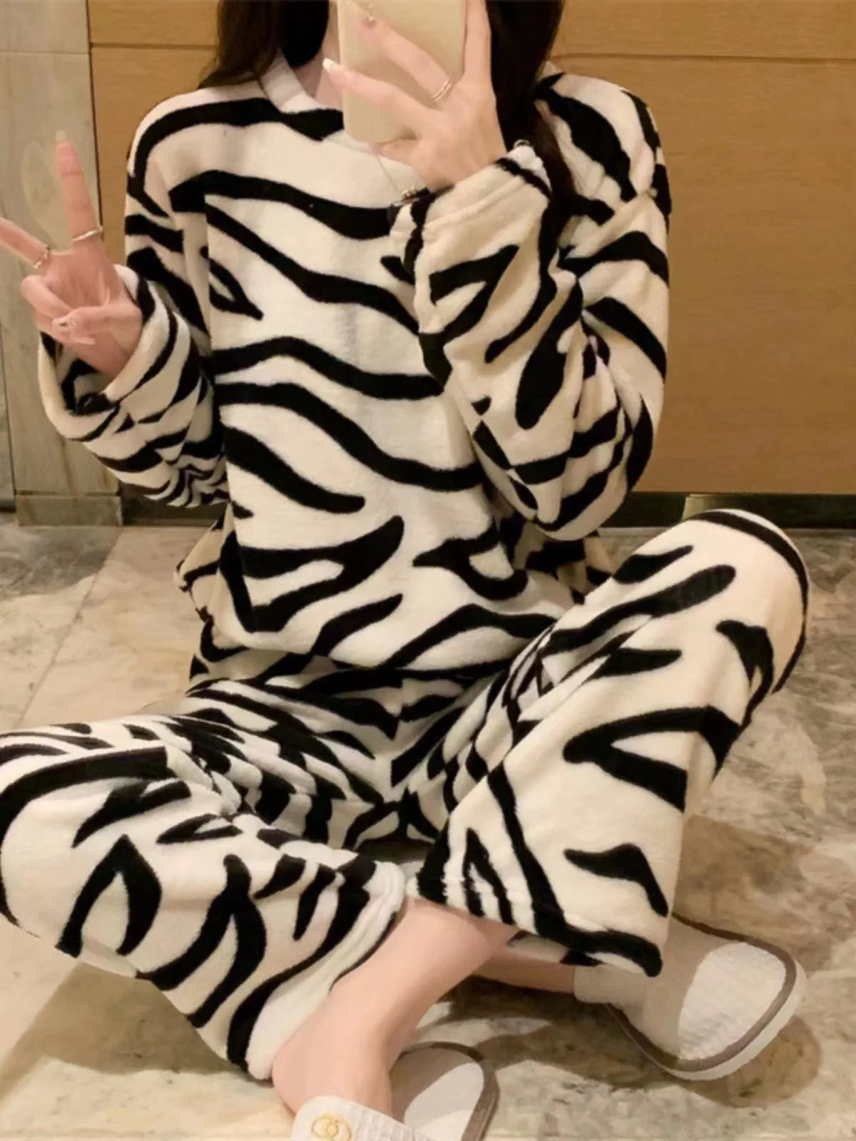 Zebra Print Cozy Fleece Pajama Set Winter Plush Sleepwear Pajamas