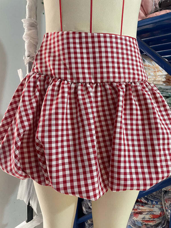 Classic Gingham Skirt – High-Waisted & Flouncy for All Occasions	