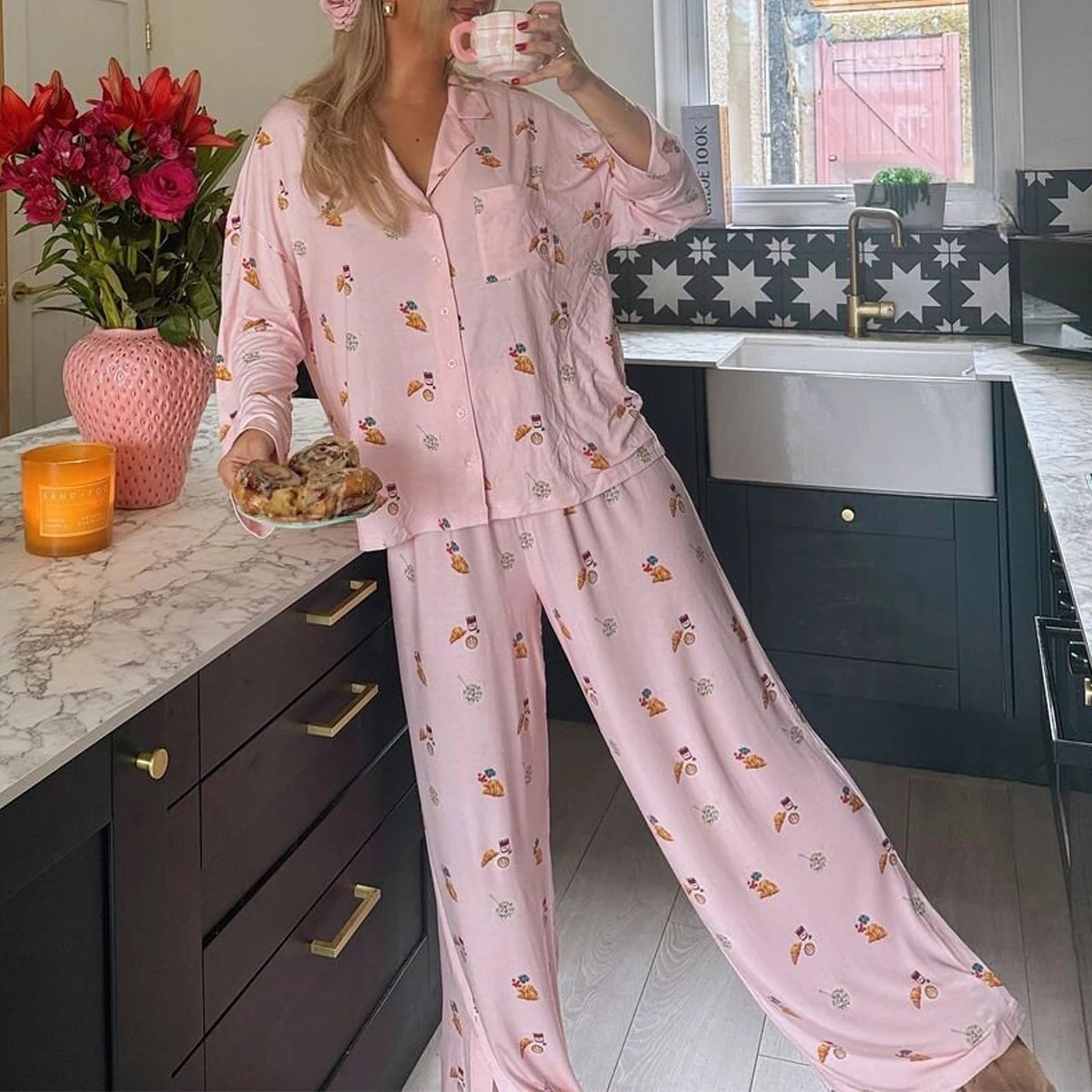 Floral Print Long Sleeve Women's Pajamas	