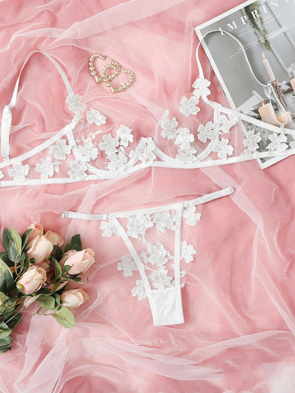 Romantic Lace Floral Lingerie Set for Special Evenings	