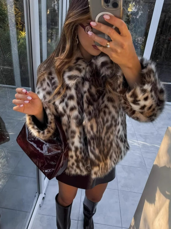 Women's Trendy Leopard Faux Fur Jacket - Must-Have Outerwear