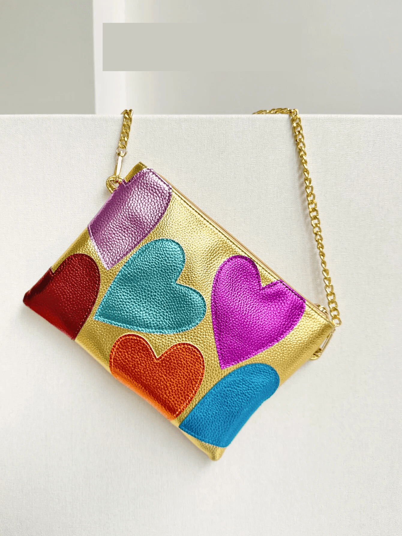 Heart-Patterned Shoulder Bag for Every Occasion	