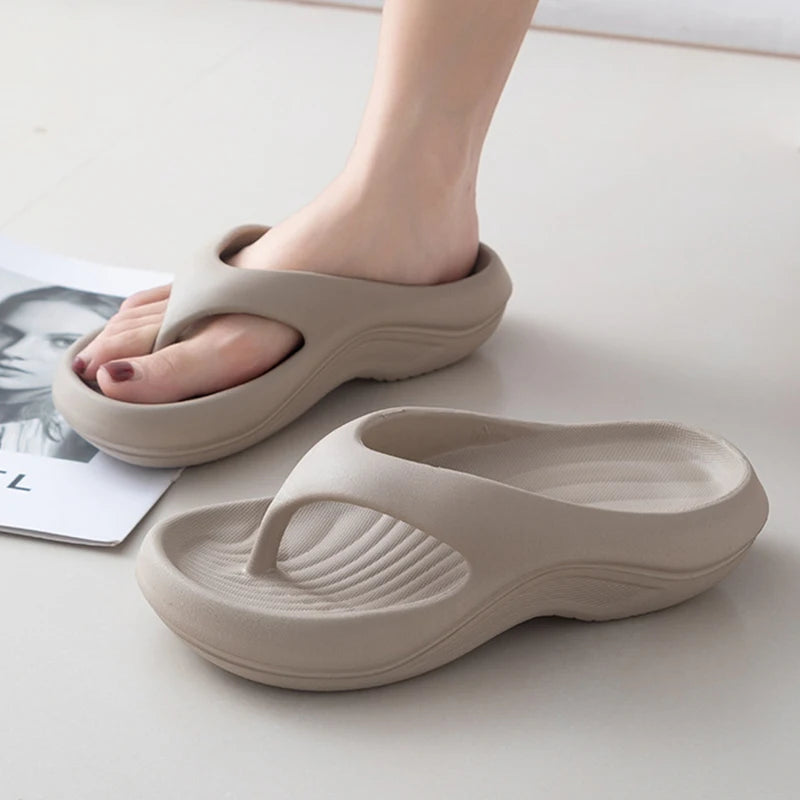 Lightweight Summer Slippers – Essential Beach Footwear	