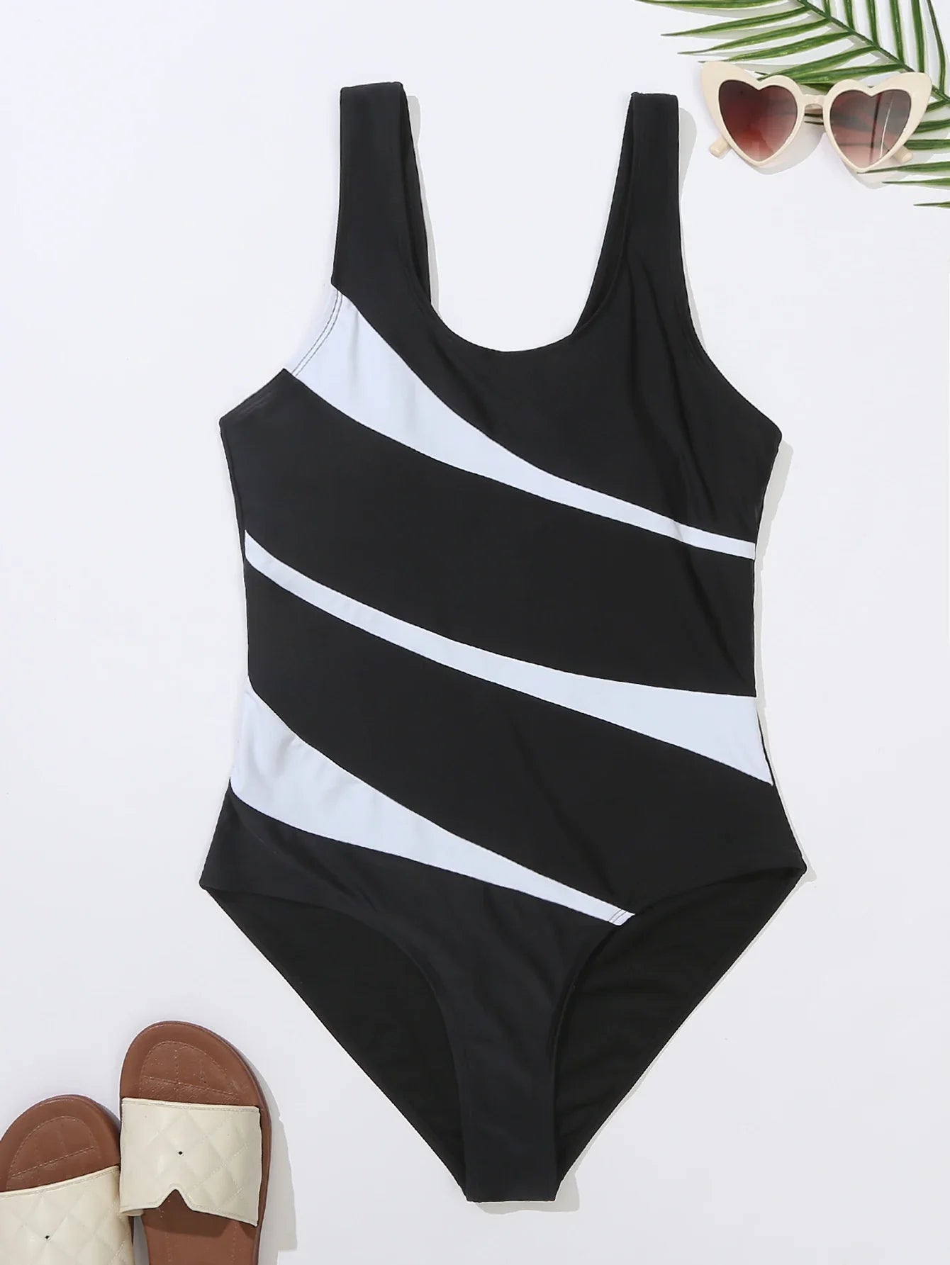 Women's Asymmetric Contrast One-Piece Swimsuit with Wire-Free