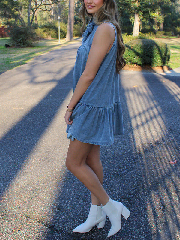 Sleeveless Denim Tunic Dress with Bow Front for Casual Events