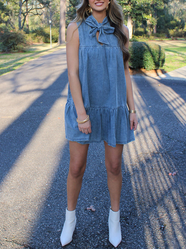 Sleeveless Denim Tunic Dress with Bow Front for Casual Events	