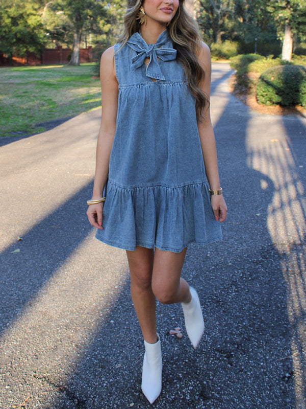 Sleeveless Denim Tunic Dress with Bow Front for Casual Events