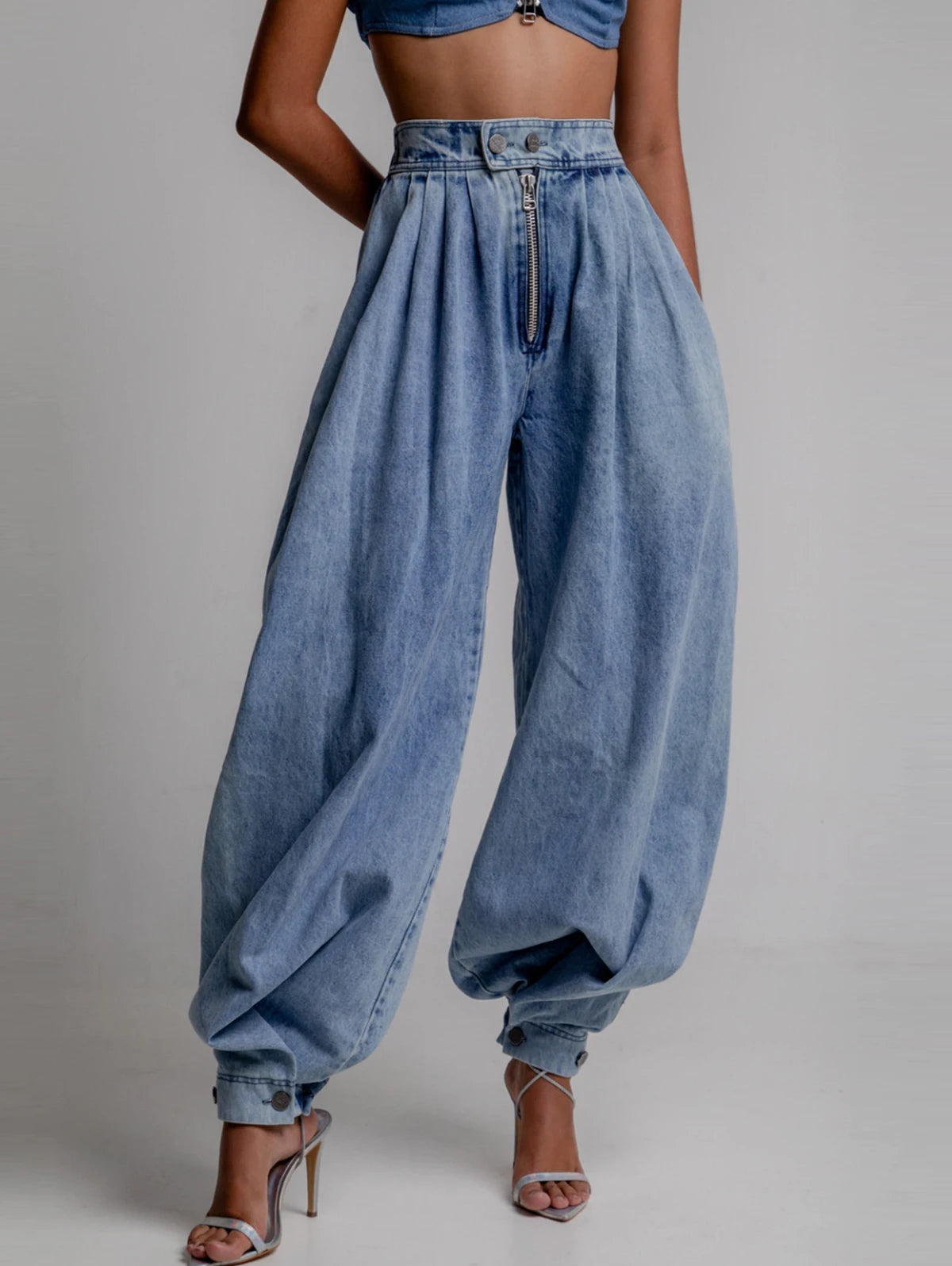 Paperbag Waist Jeans for Trendy Summer Outfits