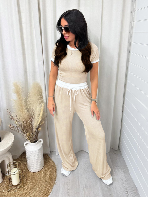 Women’s Sporty Crop Tee & High-Waisted Flared Pants Sporty