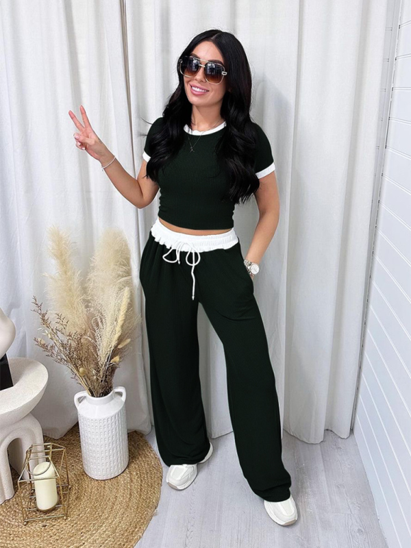 Women’s Sporty Crop Tee & High-Waisted Flared Pants Sporty