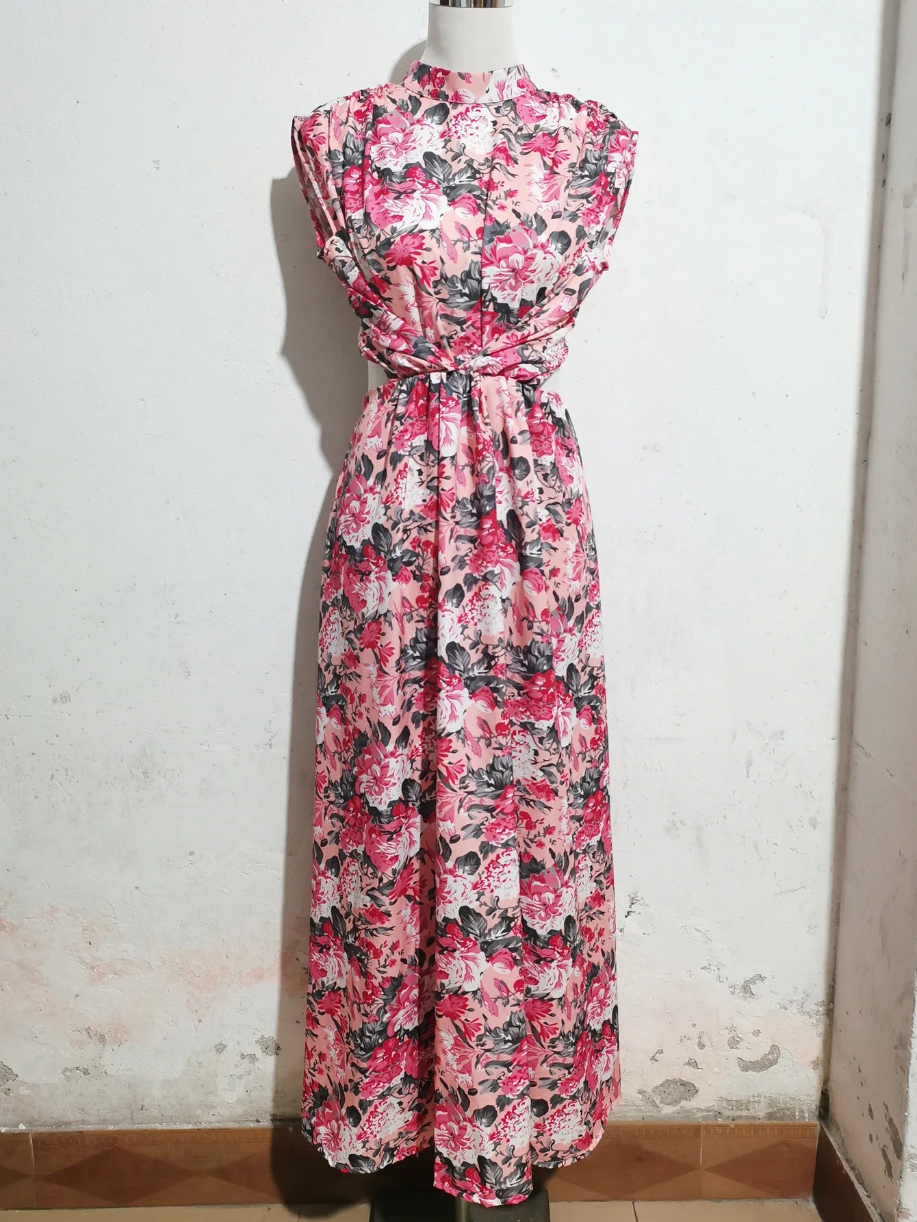 Spring Floral Maxi Dress with Backless Design | Floral Dresses