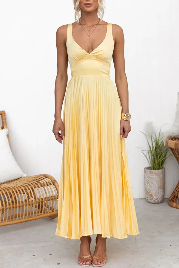 Flowing Pleated Maxi Dress for Evening Events | Elegant Dresses