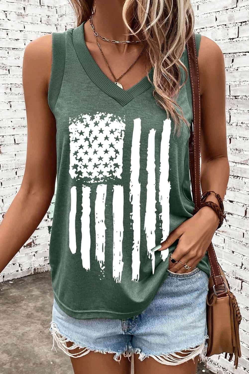Women's Distressed American Flag Tank Top - Vintage Style